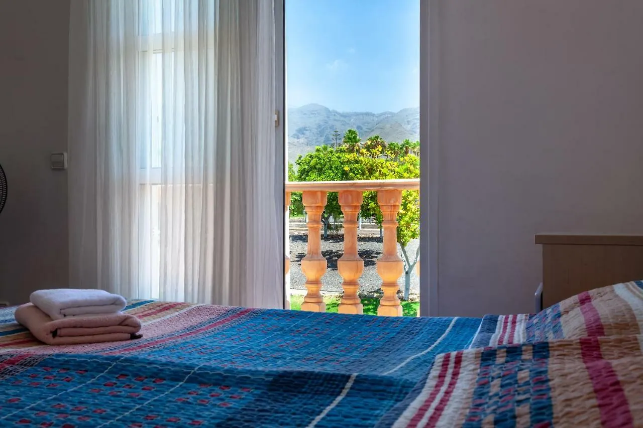 アデヘCozy Townhouse In El Duqueアパートメント スペイン